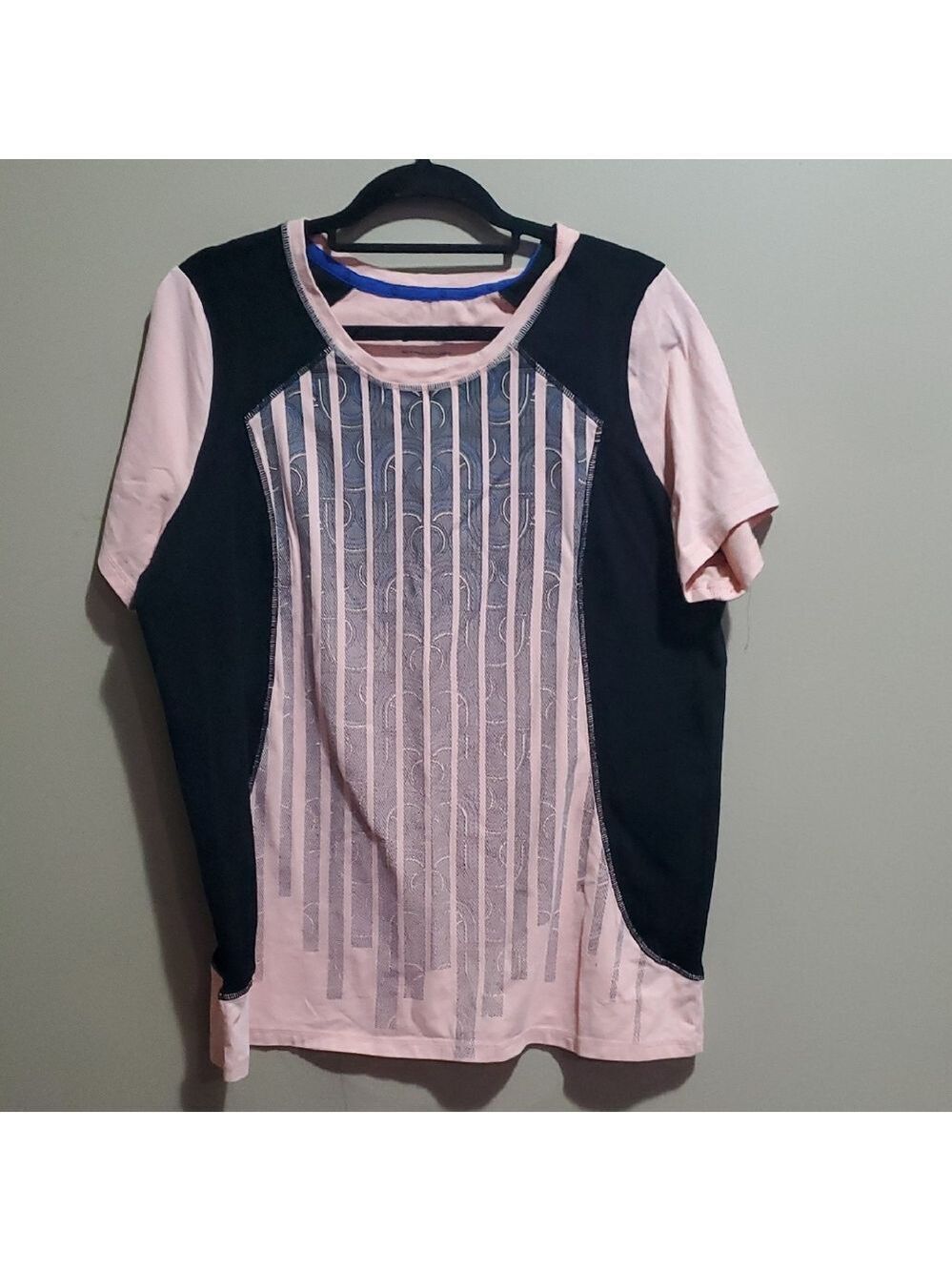 Active Zone Pink and Black Patterned Top Size XL